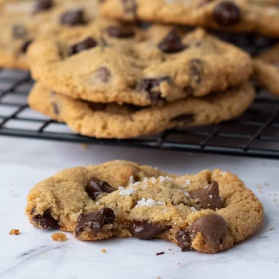 Almond Flour Chocolate Chip Cookies