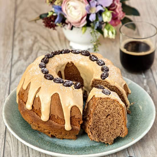 Fluffy guguluf with coffee