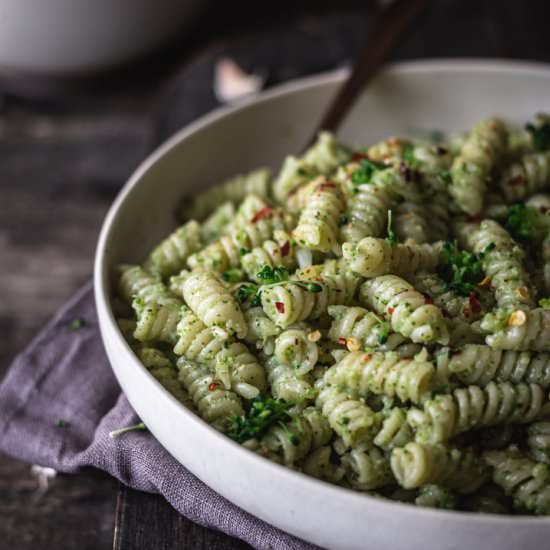 Broccoli pesto with pepper flakes
