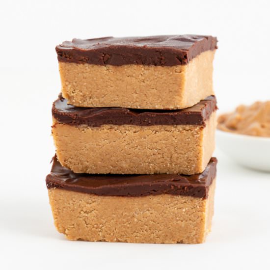 No Bake Chocolate Peanut Butter Bar