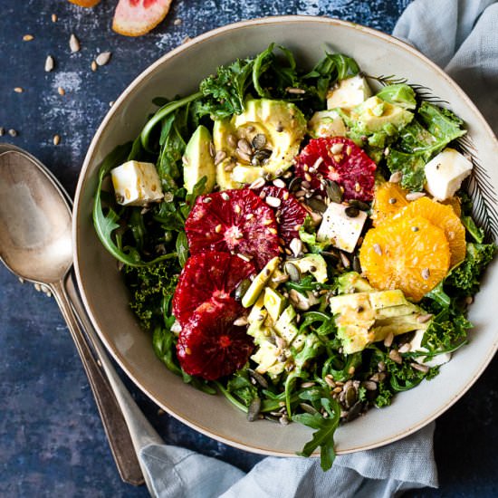 EASY KALE SALAD W/ CITRUS DRESSING
