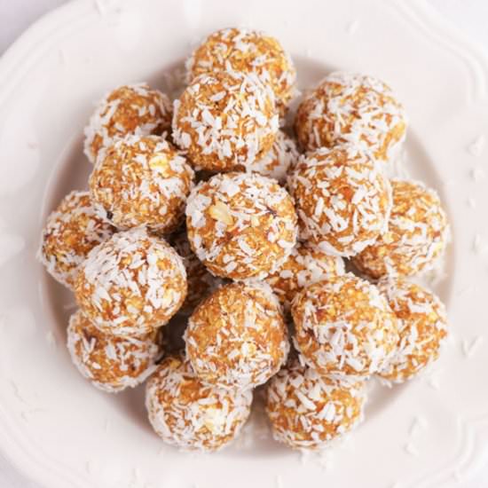 Carrot Cake Energy Balls