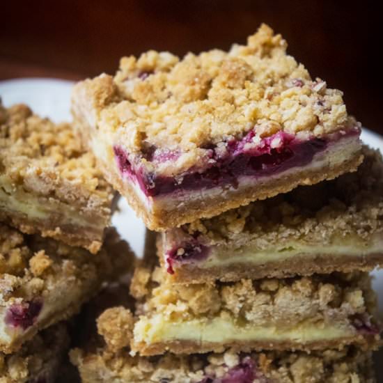 Blackberry Lime Cheesecake Crumble