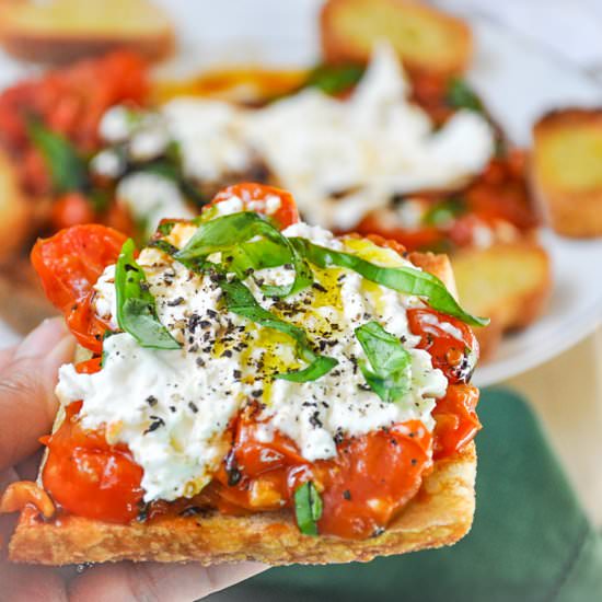 Burrata Caprese Crostini