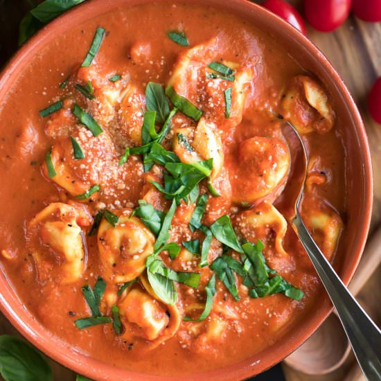 Tomato Tortellini Soup