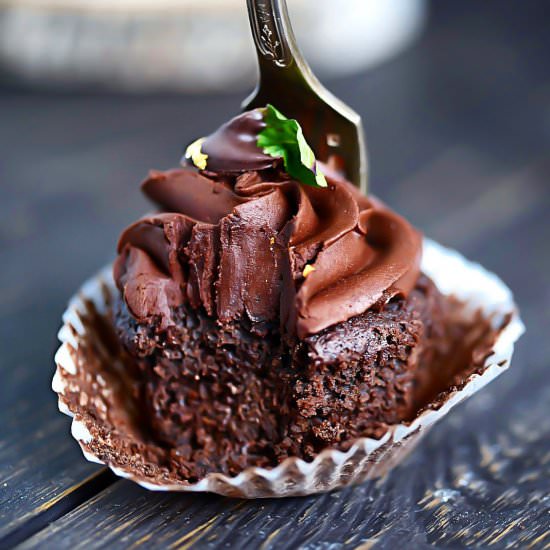 Keto Mint Fudge Cupcakes