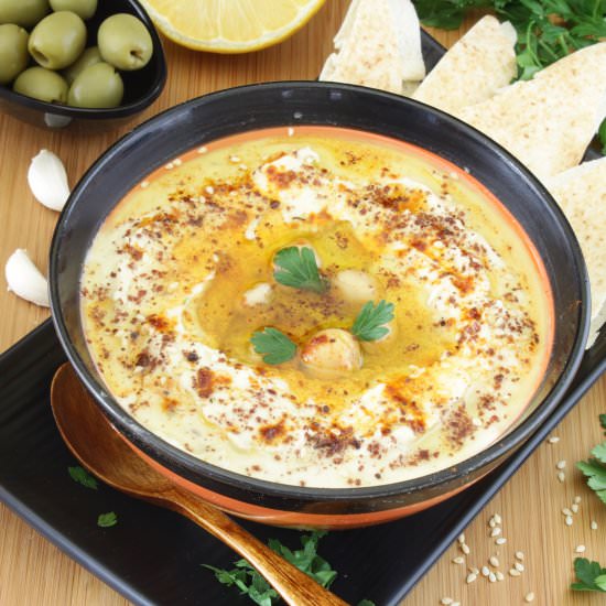 Garlic Hummus Easy Recipe