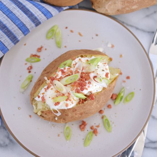 Easy Baked Potatoes in the Oven