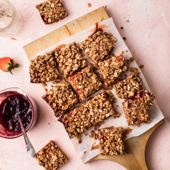 Strawberry Chia Oat Bars