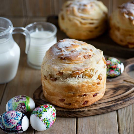 Russian Easter Bread (Kulich)