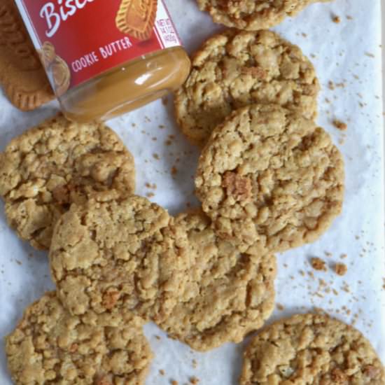 Cookie Butter Crispy Cookies