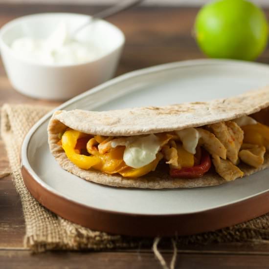 Wholemeal tortillas with chicken