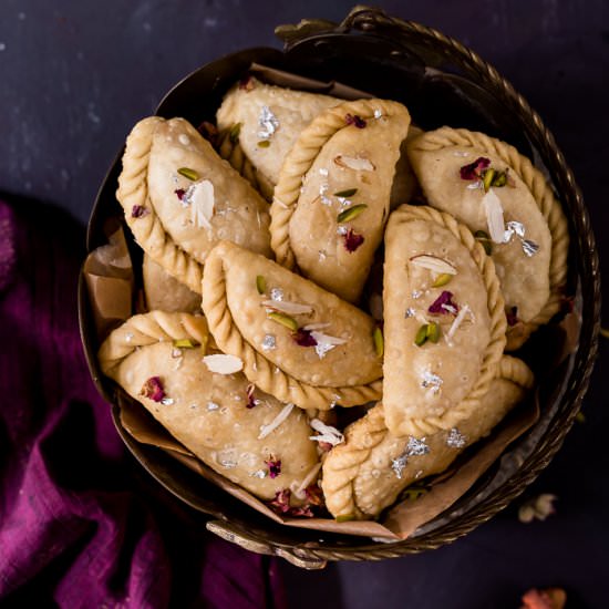 Sooji Gujiya