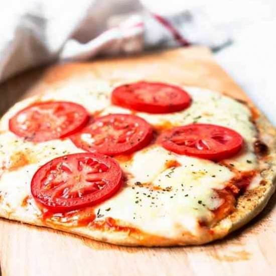 Margherita flatbread pizza