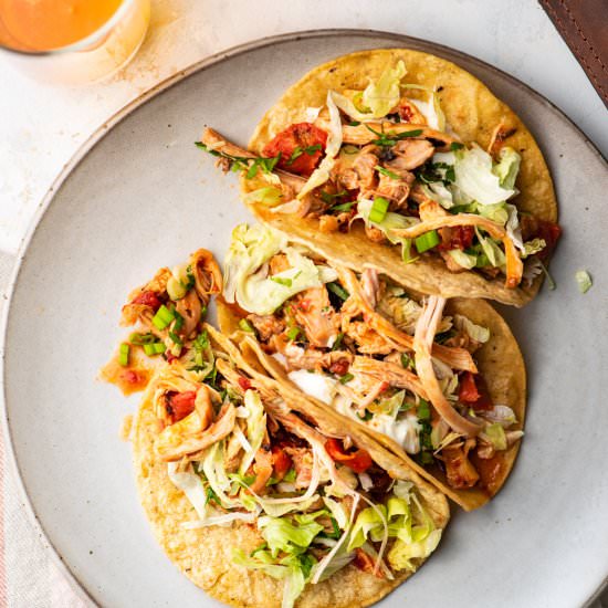 Easy Chicken Tinga Tacos