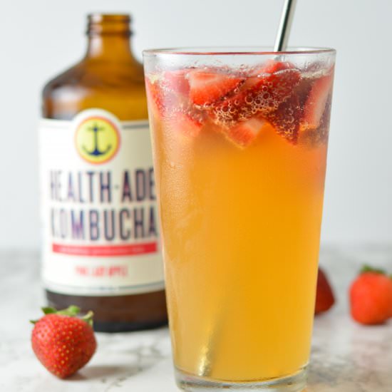 Strawberry Lemonade Kombucha Mockta