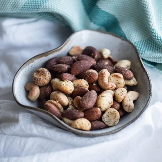 Roasted Za’atar Nuts