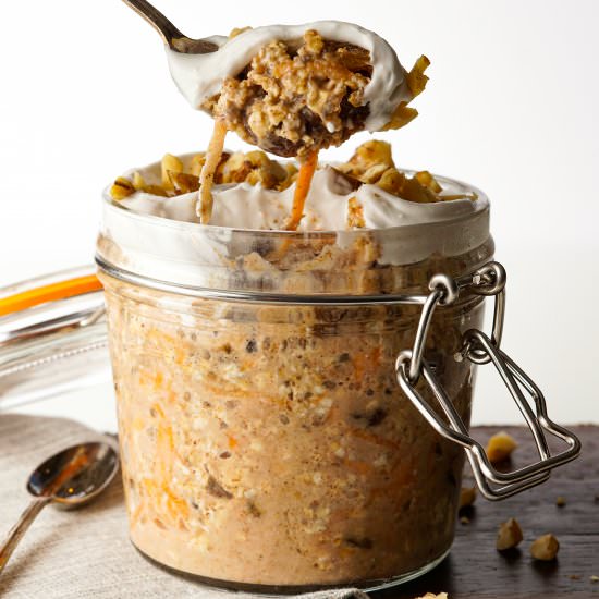 CARROT CAKE OVERNIGHT OATS