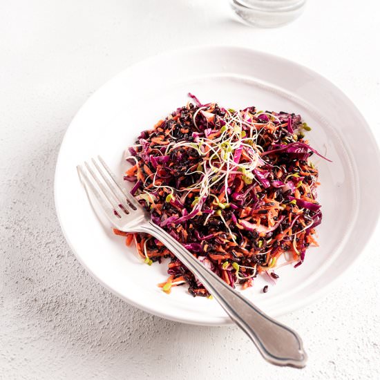 Red cabbage, carrot and black rice