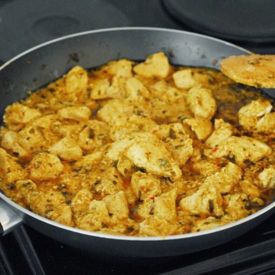 CORIANDER AND YOGURT CHICKEN