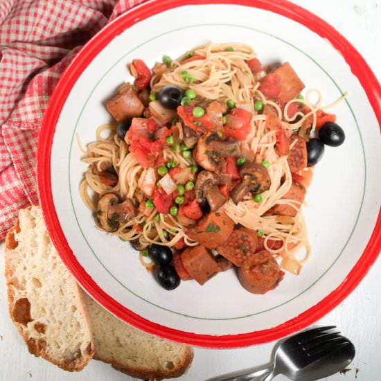 Simple tomato & sausage pasta