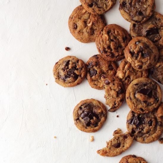 brown butter dark choc chip cookies