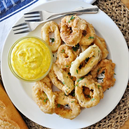 EXTRA-CRISPY FRIED CALAMARI