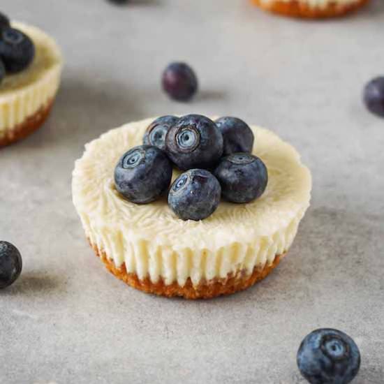 Easy keto cheesecake bites