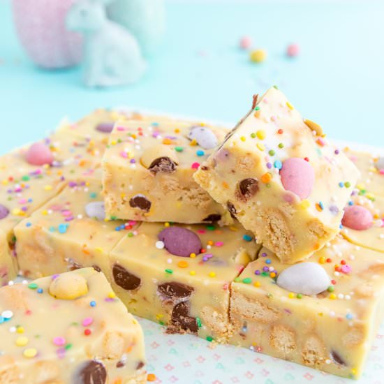 Easy Mini Egg Fudge Slice