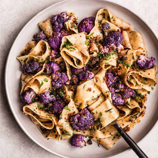 Garlicky Pasta with Cauliflower