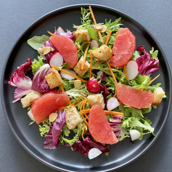MIXED LEAF SALAD WITH GRAPEFRUIT AN