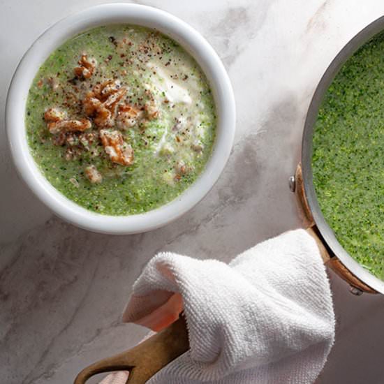 Cream of broccoli soup with walnuts