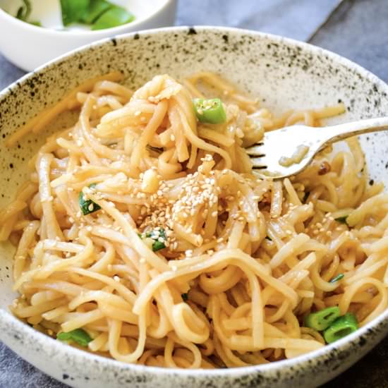 Asain Garlic Noodles