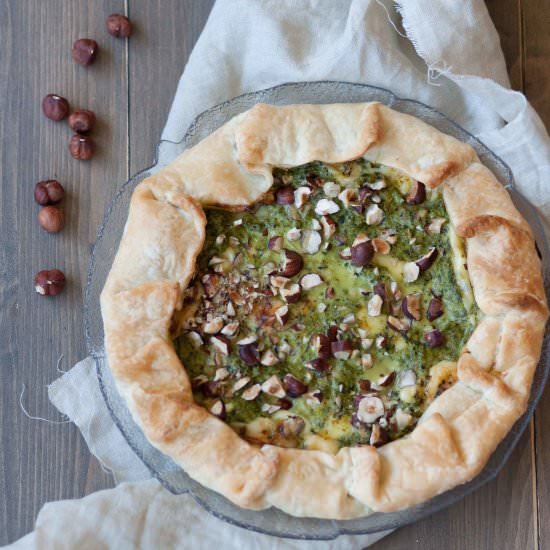 quiche with spinach and hazelnuts