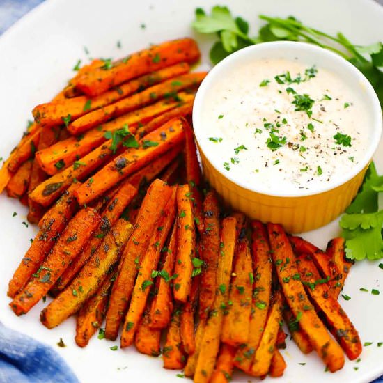 Carrot Fries with Spicy Mayo Sauce