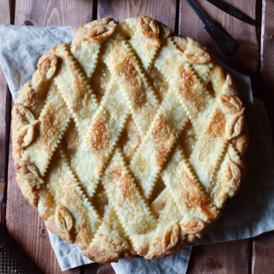 Perfect Spice Pear Pie