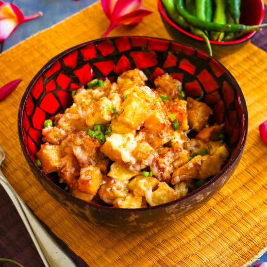 Garlicky Chili Cheese Potatoes