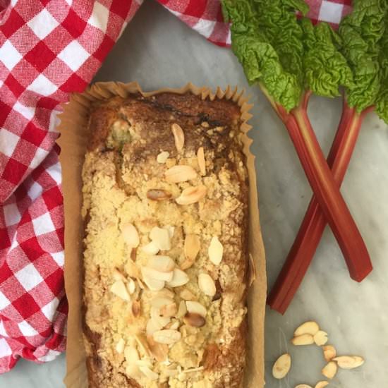 Rhubarb Crumble Cake