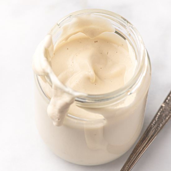 Easy Vegan Sour Cream