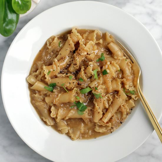 One-Pot French Onion Soup Pasta