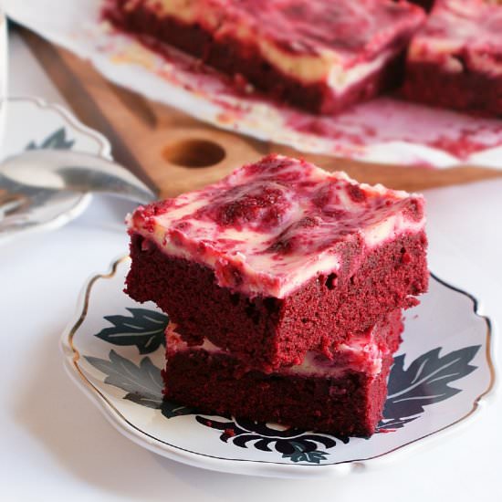 Red Velvet Cheesecake Swirl Brownie