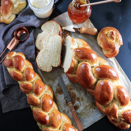 EASY ZOPF BREAD (CHALLAH)