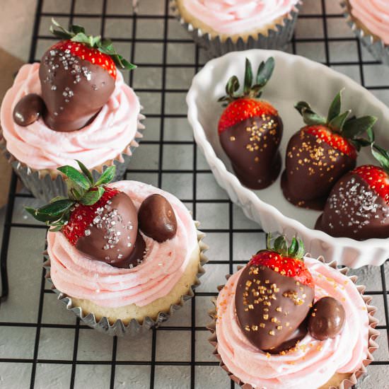 Prosecco Strawberry Cupcakes