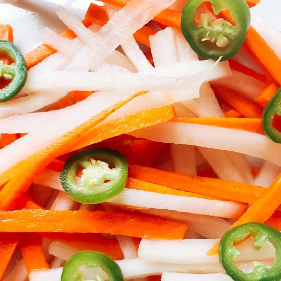 Spicy Vietnamese Pickled Vegetables