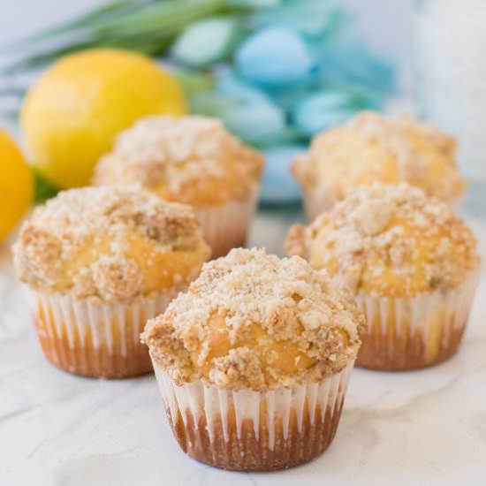 Lemon Muffins with Crumble Topping