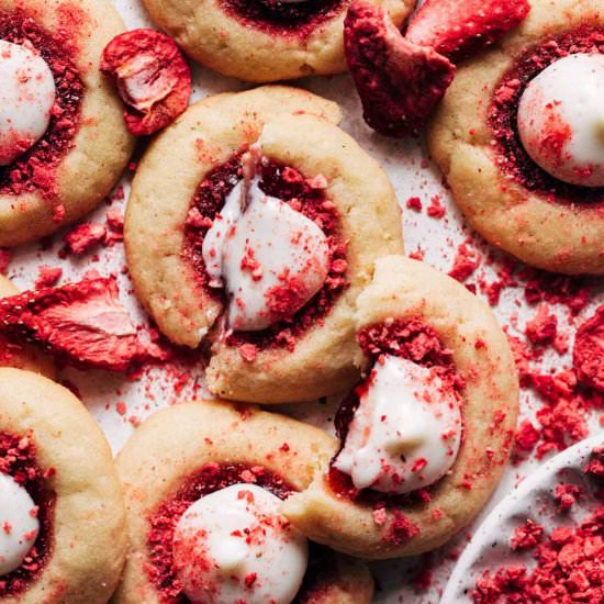 Strawberry Cheesecake Cookies