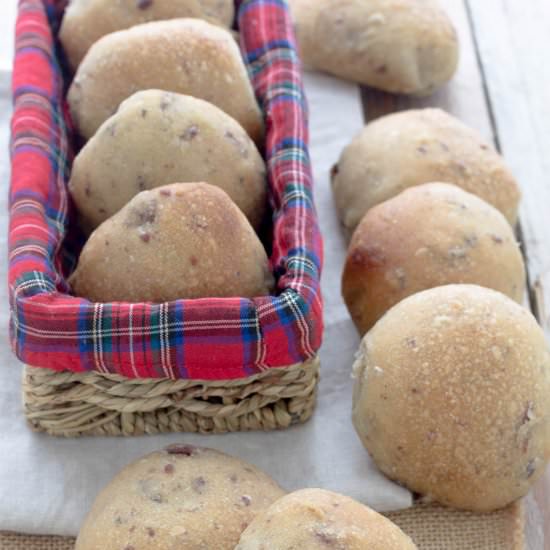 Black olives sandwiches