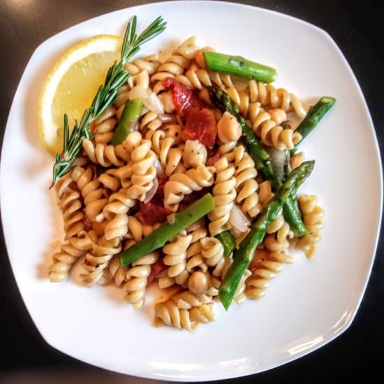 One Pan Pasta with Chickpeas