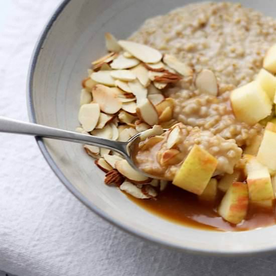 Salted Caramel Oat Porridge