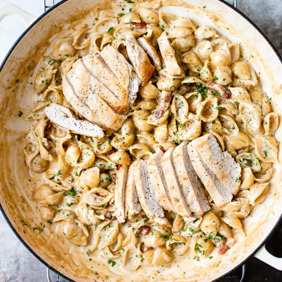 Creamy Chicken and Bacon Pasta